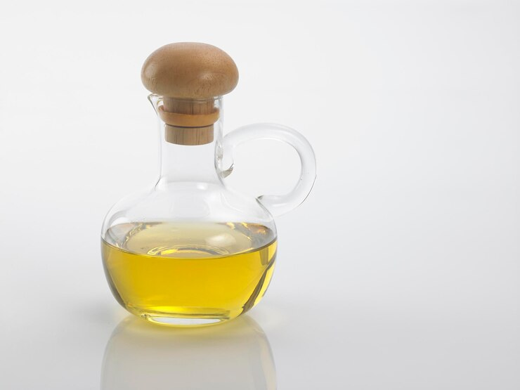 خرید روغن هسته خرما برای مو  + قیمت فروش استثنایی
